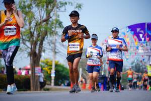 BIB: 46788, 41328
                            <button type="button" onclick="openModal(10085265)" class="btn btn-primary btn-sm float-right btn-popup" data-toggle="modal" data-target=".modal-high-quality">
                        <i class="fas fa-shopping-cart"></i> Add to Cart
                    </button>
                                            <button type="button" onclick="isThisMe(10085265, true)" class="btn btn-success btn-sm float-right btn-popup btn-isme hidden" data-toggle="tooltip" data-placement="bottom" title="นี่คือรูปของคุณใช่ไหม คลิกที่นี่เพื่อเอาเข้าอัลบั้ม">
                        <i class="fas fa-plus"></i> Add to album
                    </button>
                    <button type="button" onclick="isThisMe(10085265, false)" class="btn btn-warning btn-sm float-right btn-popup btn-isnotme hidden">
                        <i class="fas fa-ban"></i> Remove from album
                    </button>